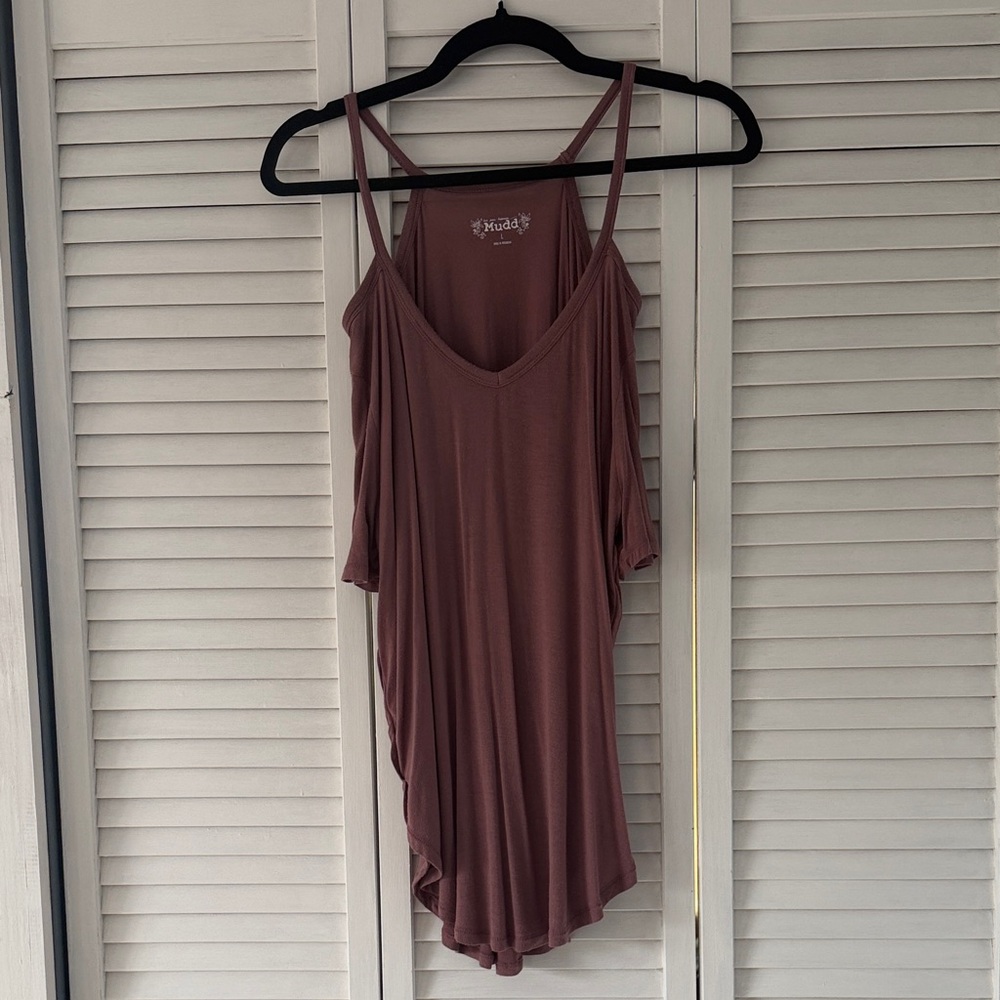 Mudd Women's Mauve Cold-Shoulder V-Neck Shirt